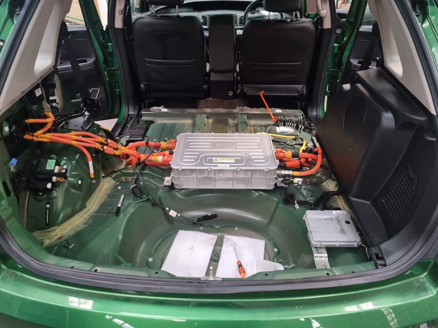 BYD e6 contactor box and central BMS unit
