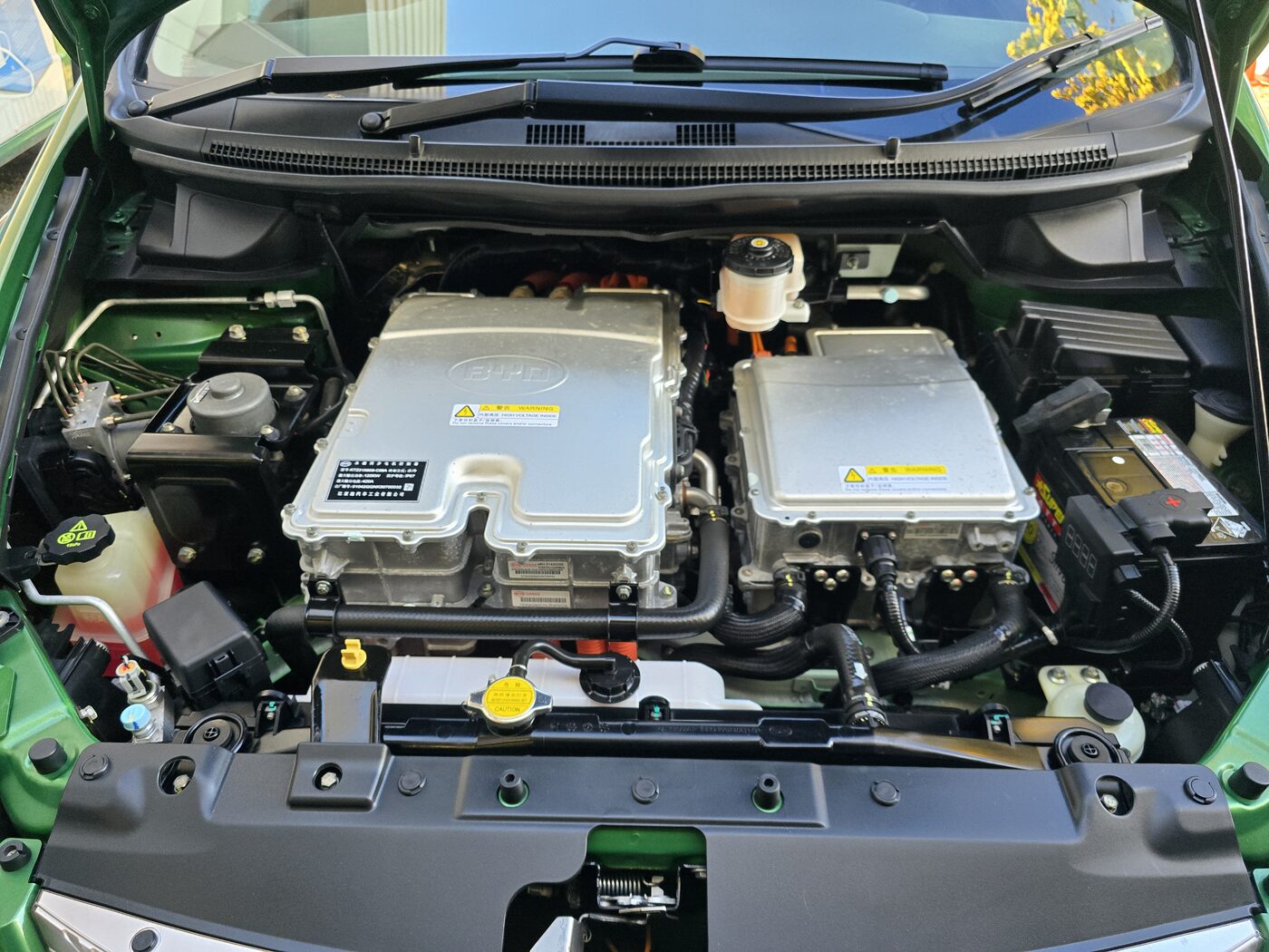 BYD e6 inverter and DC-DC converter